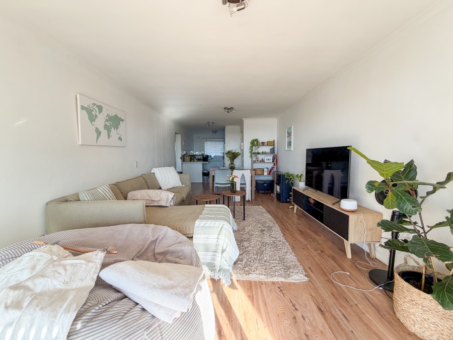 2 Bedroom Property for Sale in Vredehoek Western Cape